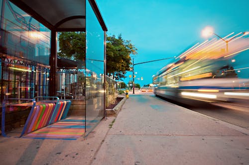 Foto Timelapse De La Parada De Autobús