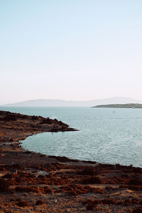 Free Stunning coastline view with clear skies, perfect for travel and nature themes. Stock Photo