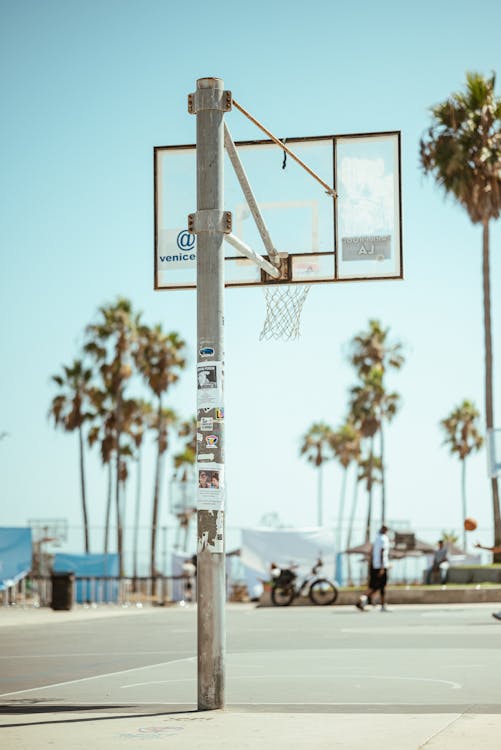 Gray Concrete Basketball Hoop · Free Stock Photo