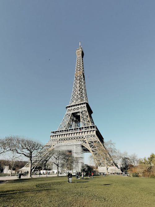 Kostenloses Stock Foto zu architektur, eiffelturm, ein ort für touristen