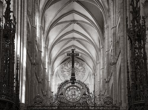 Immagine gratuita di architettura, bianco e nero, cattedrale