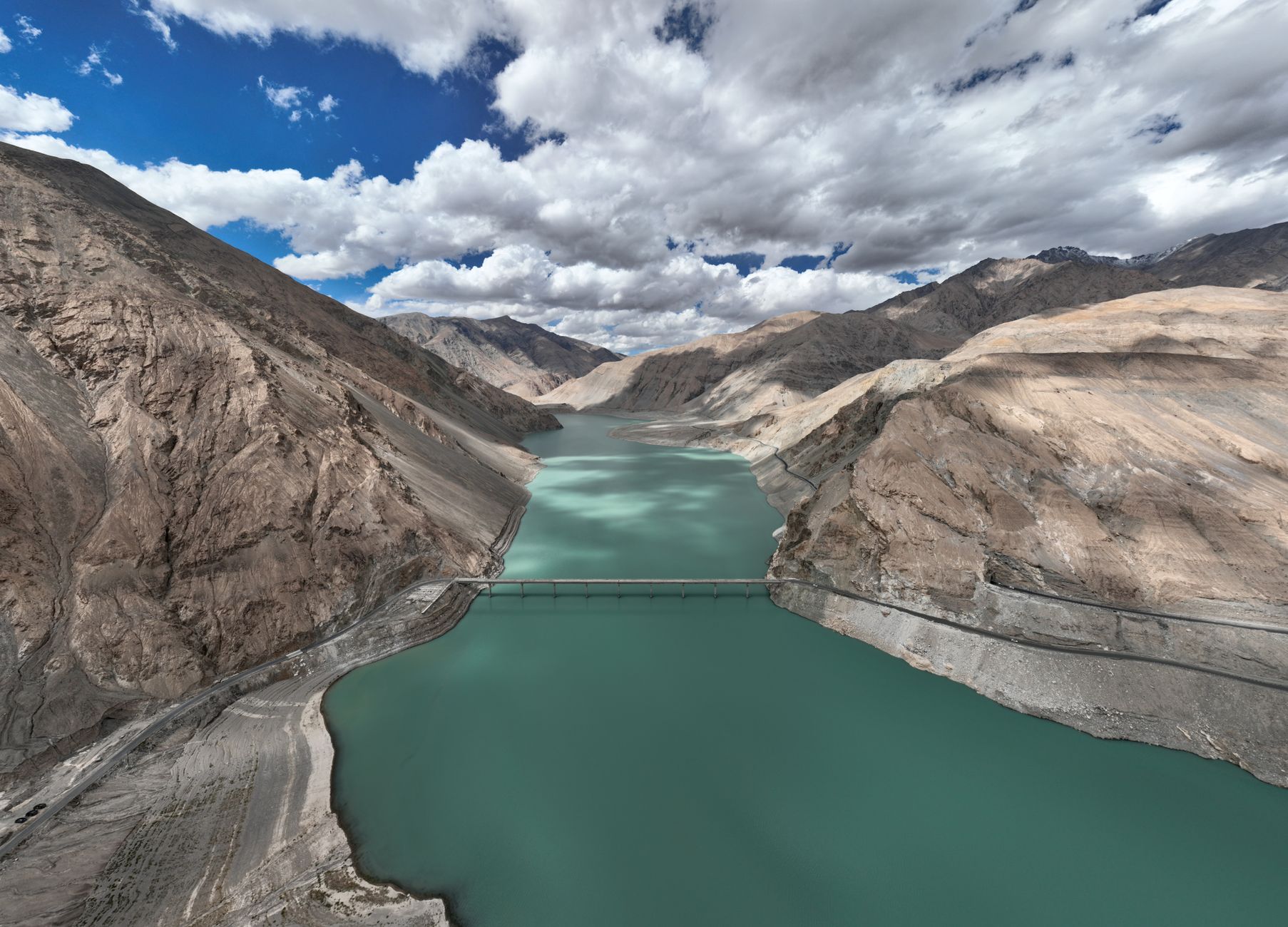 Ningxia Yellow River desert Helan Mountains aerial view — Photo by 左岸MU