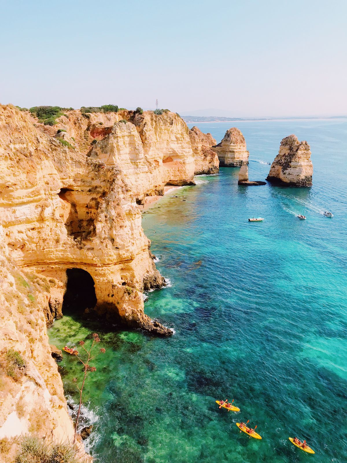 West-Algarve met dramatische kliffen bij Lagos