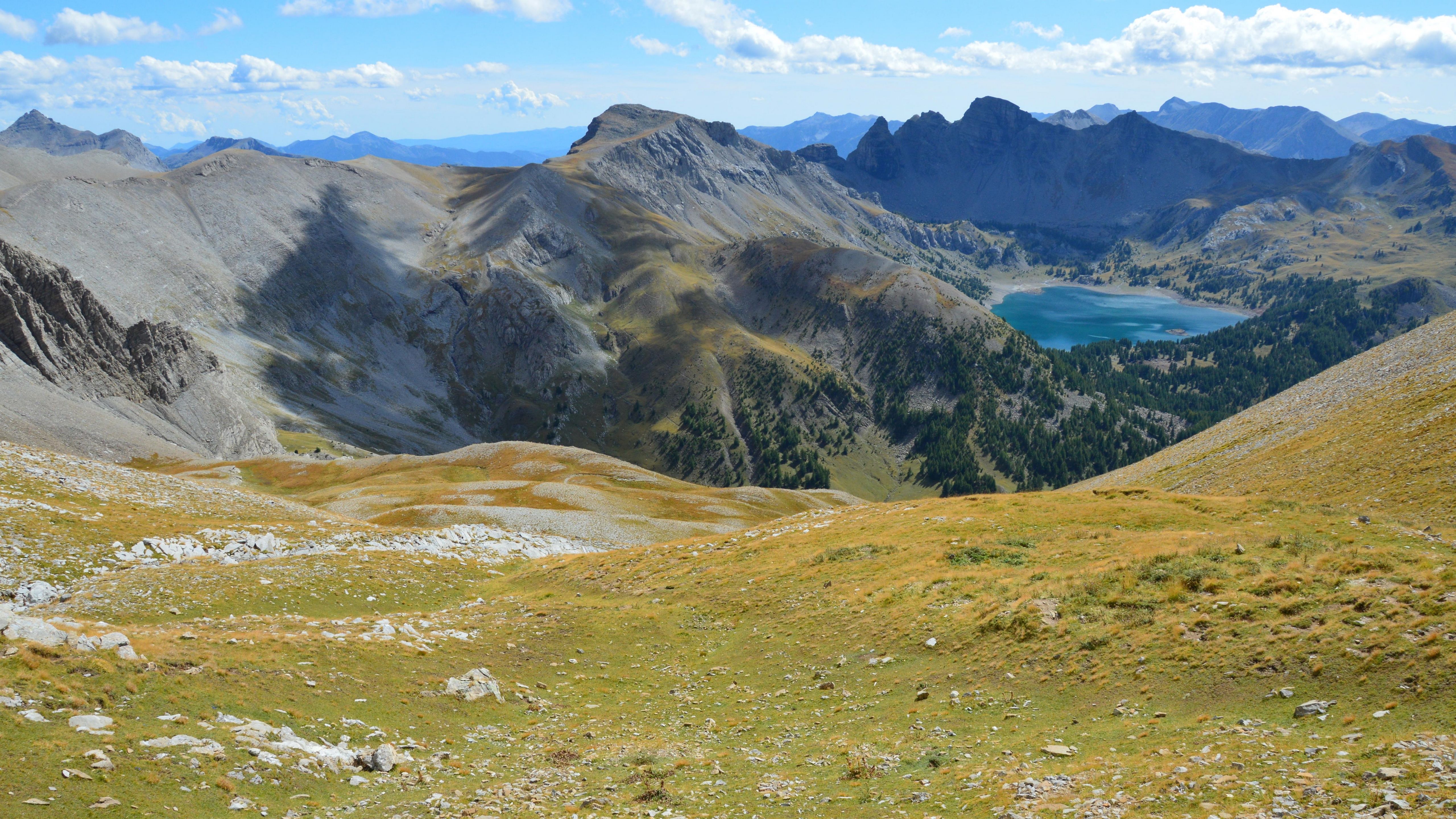 Scenic Mountain Lake Landscape · Free Stock Photo