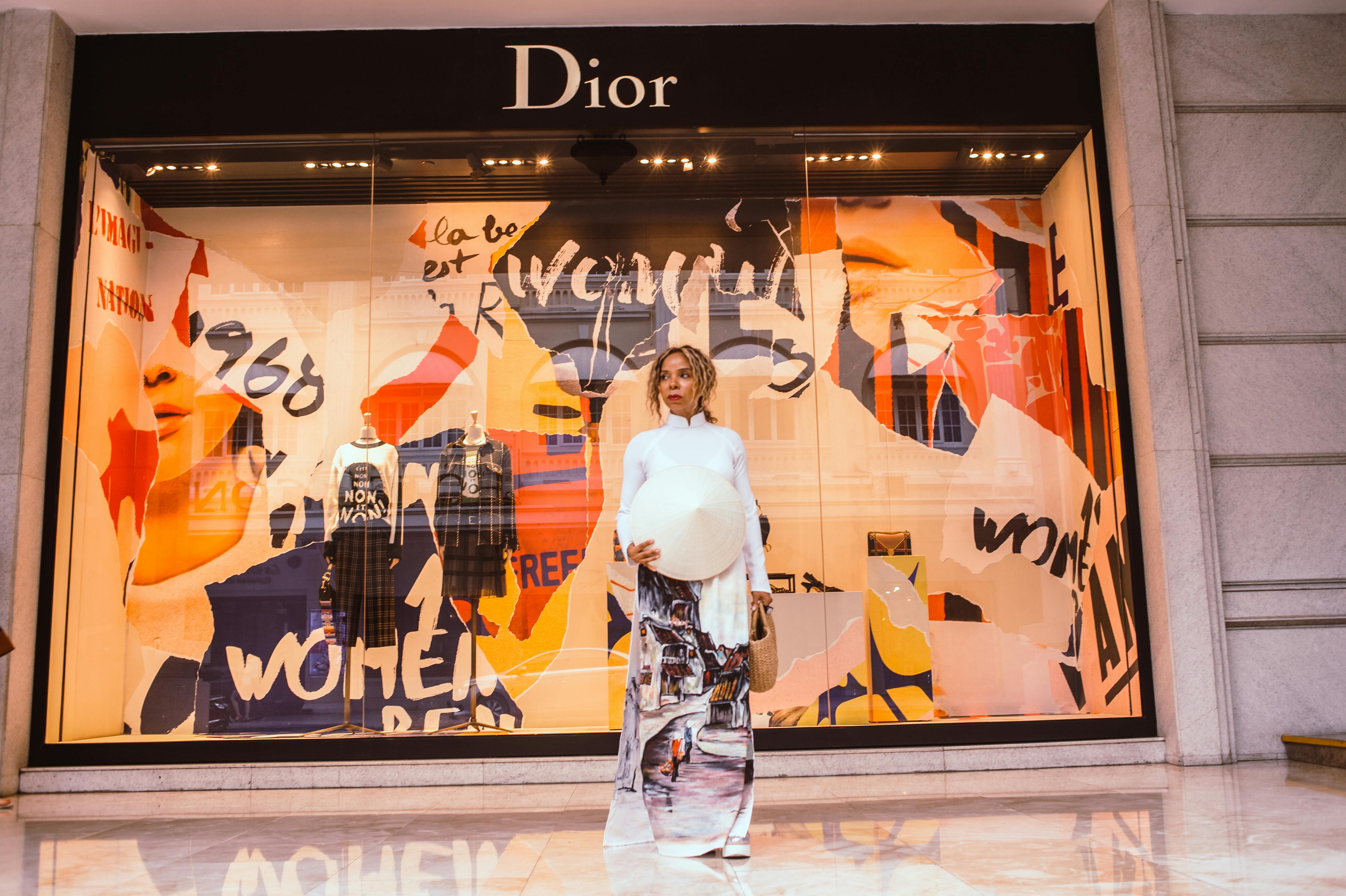 Thương hiệu Dior - Bản thiết kế bay bổng của thời trang thế giới