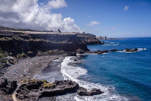 Foto d'estoc gratuïta de a l'aire lliure, a la vora de l'oceà, a un penya-segat