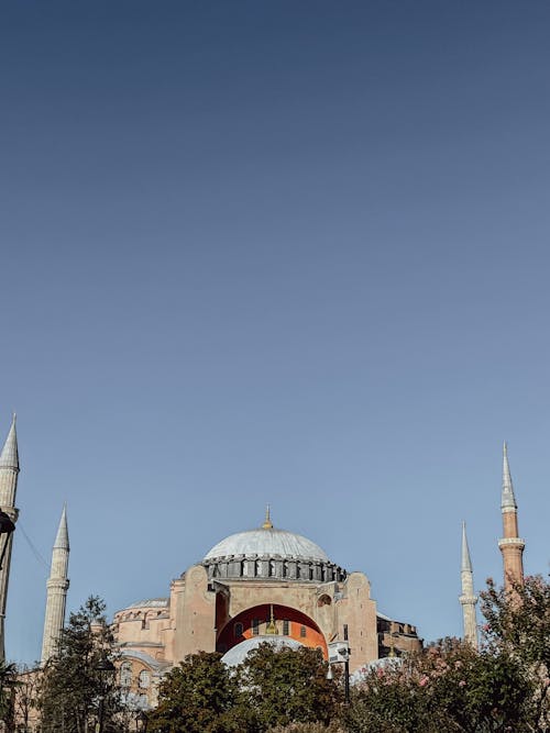 Foto profissional grátis de a grande mesquita, abóboda, céu azul