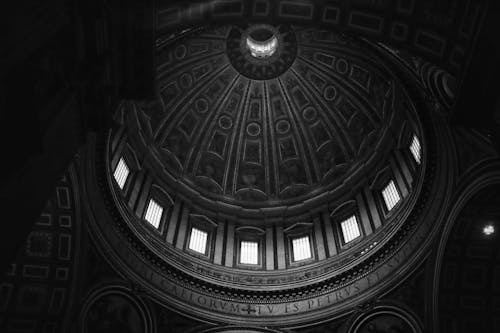 Fotos de stock gratuitas de basílica de san pedro, blanco y negro, bóveda