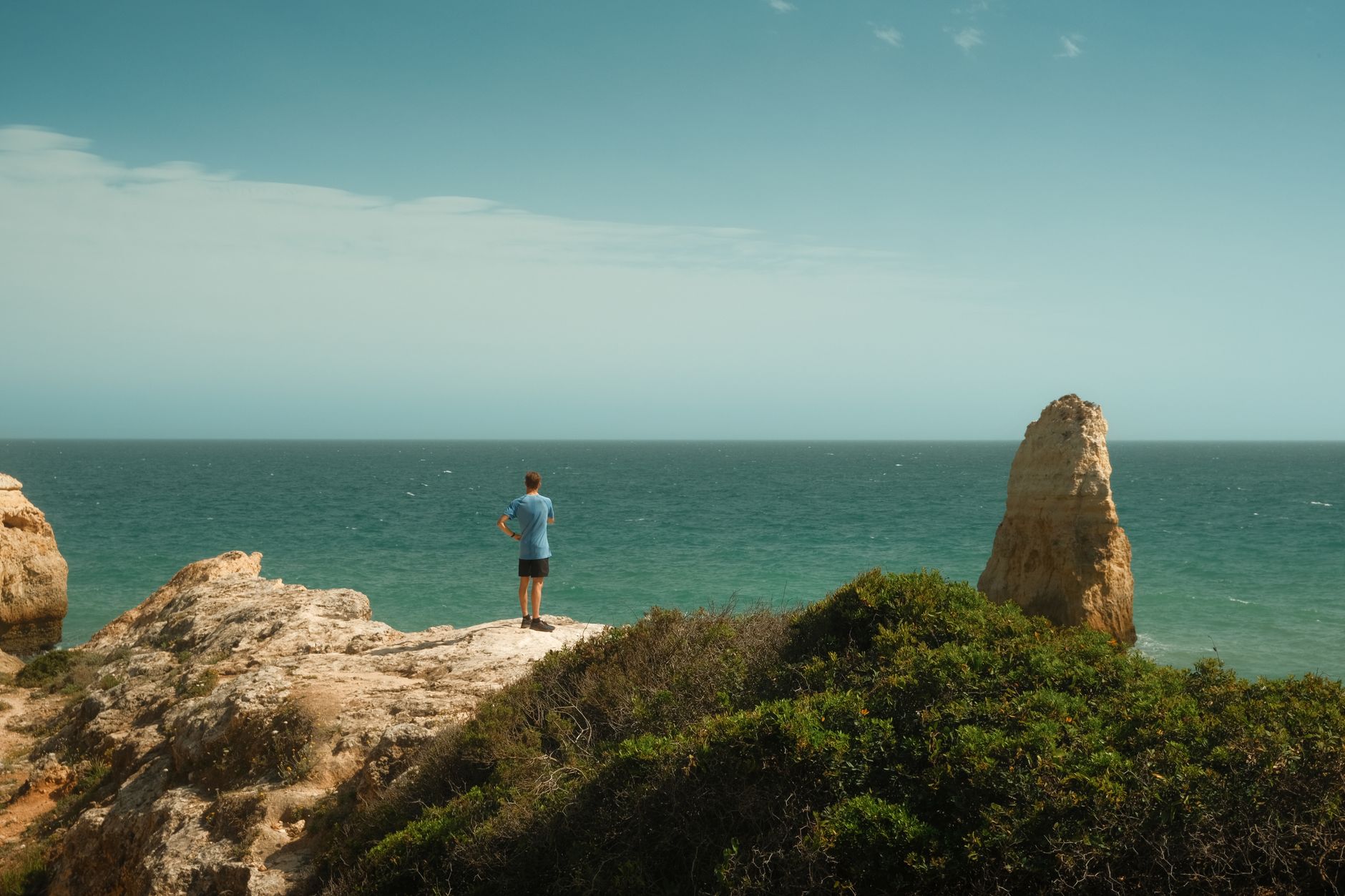 Una turista va in vacanza in Algarve con i figli e rimane scioccata dall'esperienza: "È stato estremamente pericoloso"