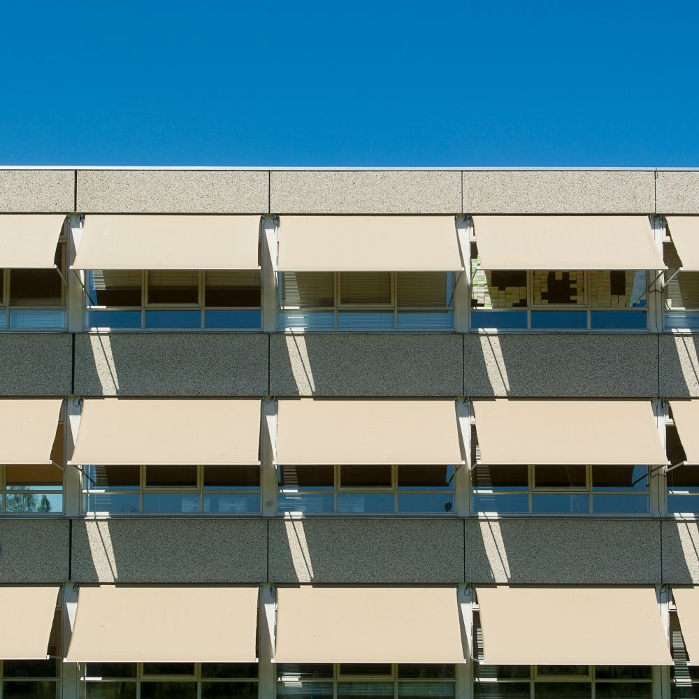 Heversham — student move with boxes and a van