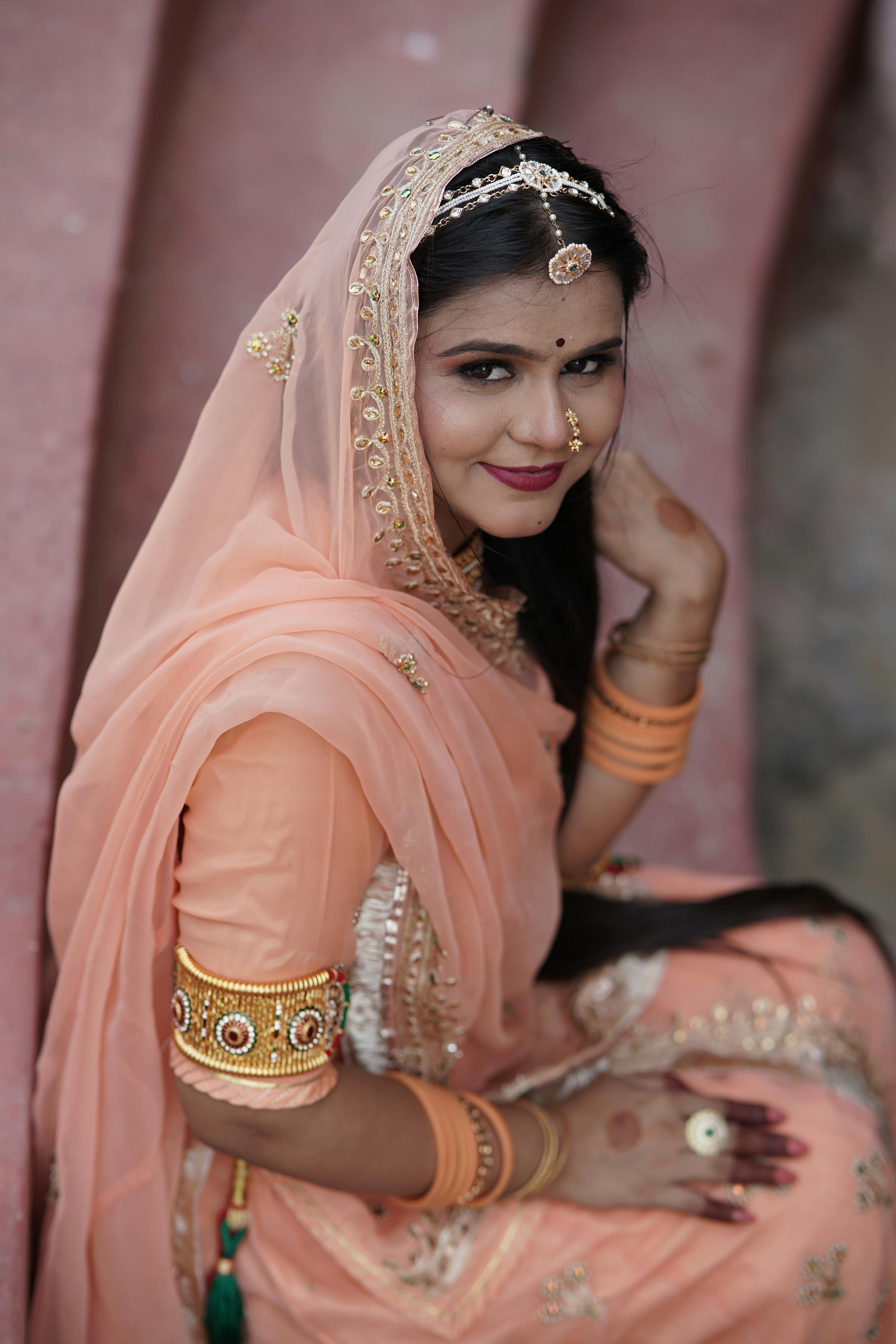 Indian Saree Photos, Download The BEST Free Indian Saree Stock Photos & HD  Images