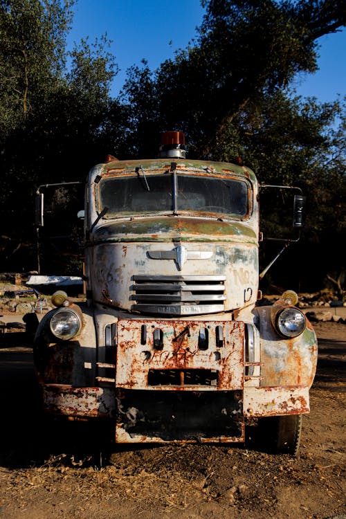 Foto profissional grátis de abandonado, caminhão, com defeito