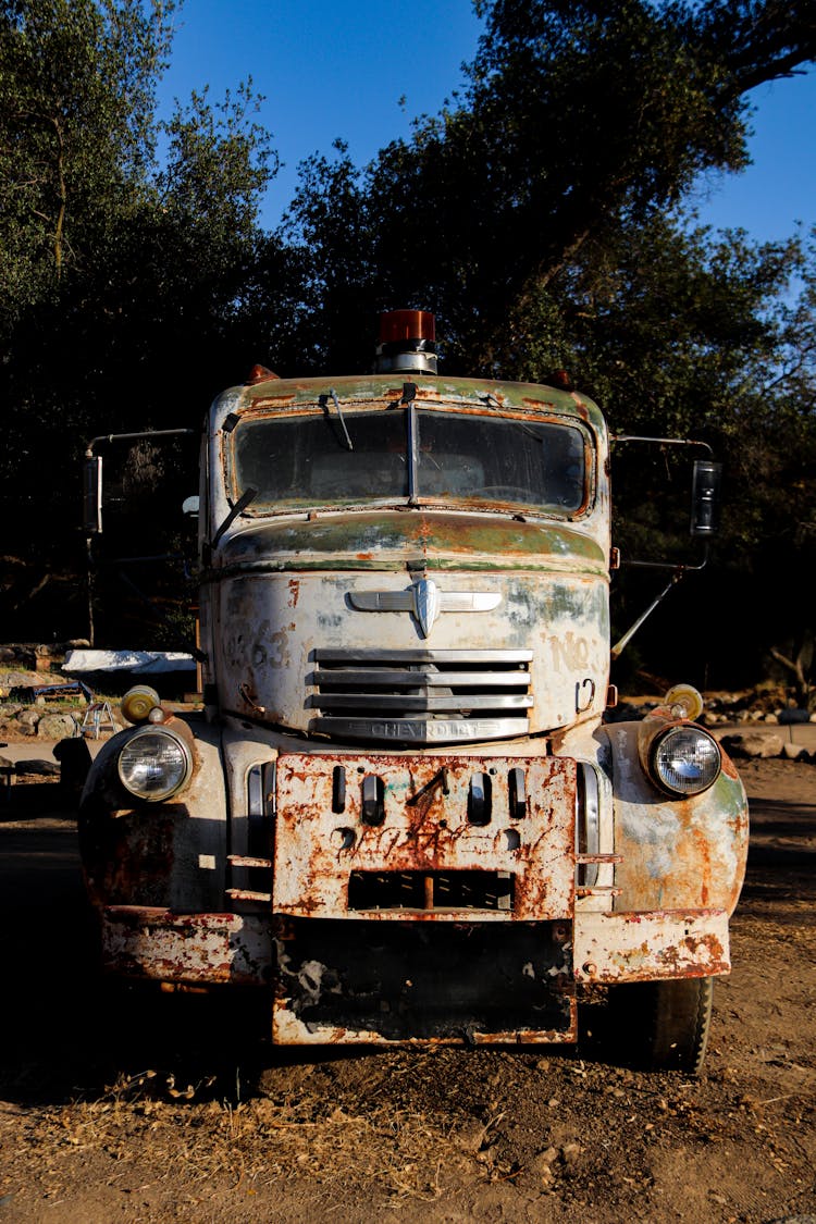 Photo Of A Broken Truck