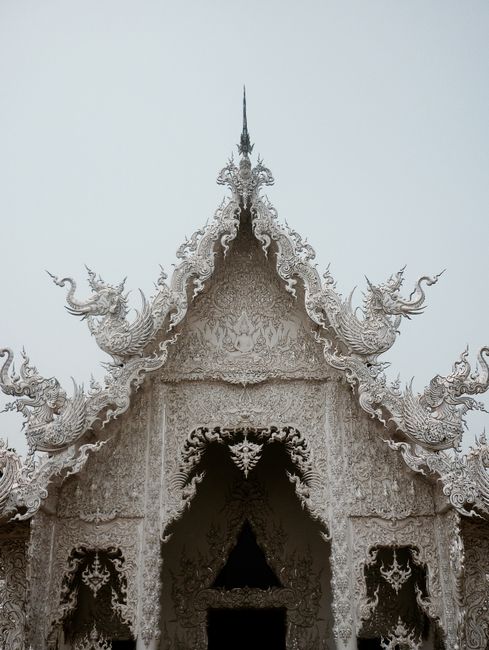 <b>Chiang Rai: Beyond the White Temple</b> <b>Chiang Rai: Beyond the White Temple</b>