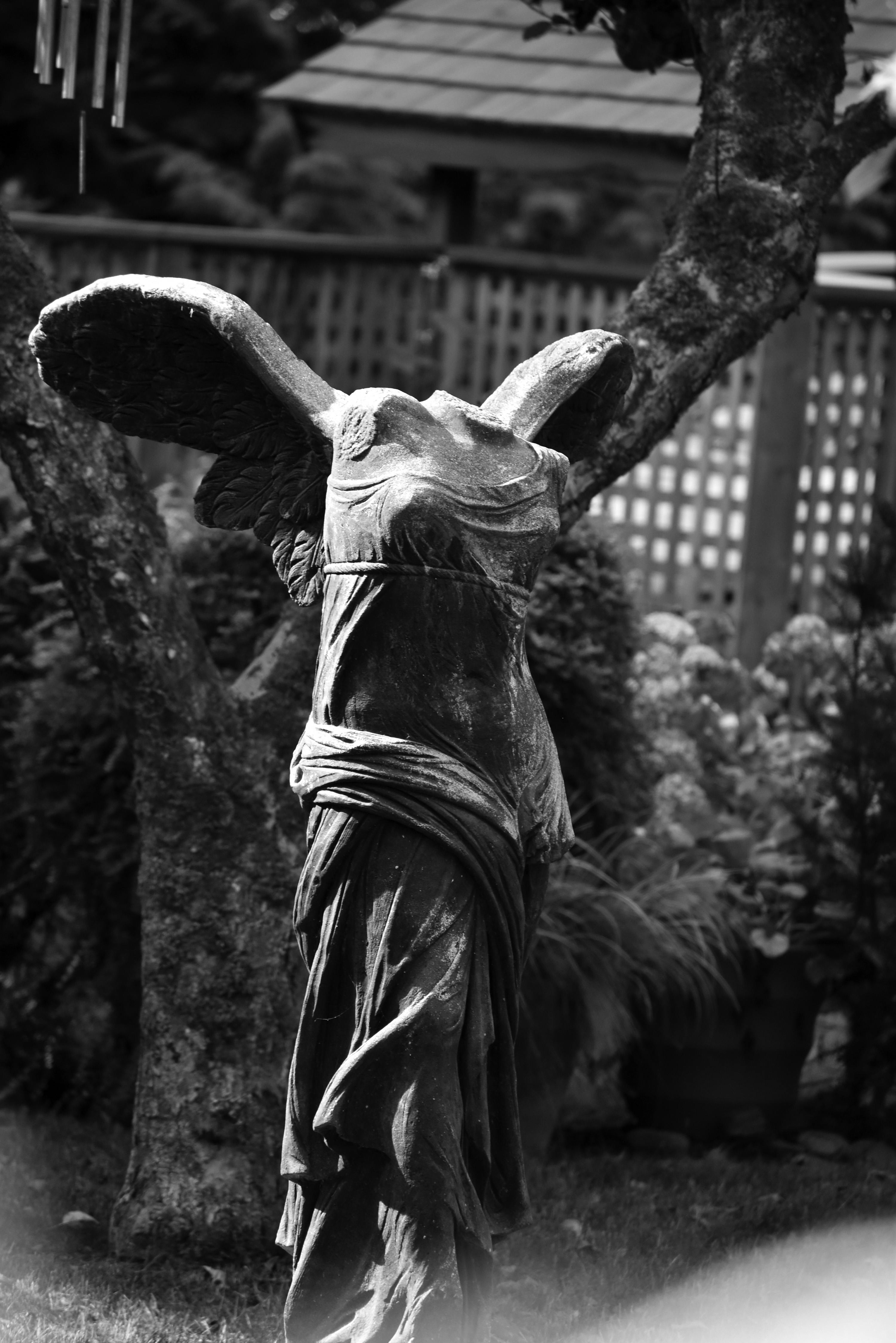 Headless Statue of an Angel · Free Stock Photo