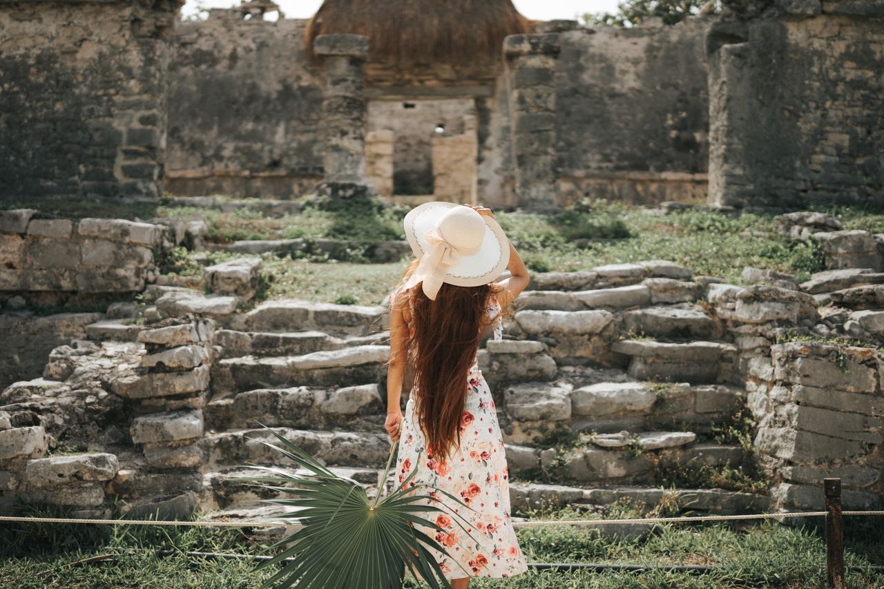 Ruines mayas de Tulum vue terrestre — Casa del Halach Uinic