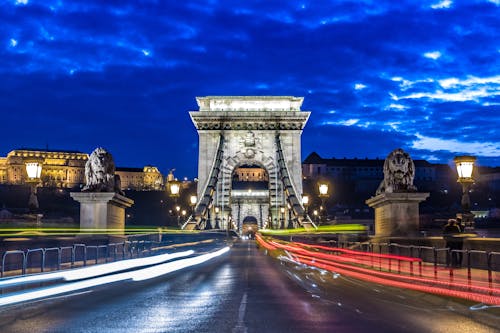 Long Exposure Photography of the Széchenyi Chain Bridge