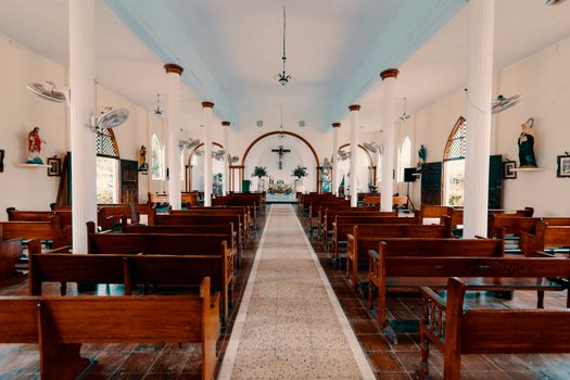 China Detains Two Leaders of Influential Underground Church