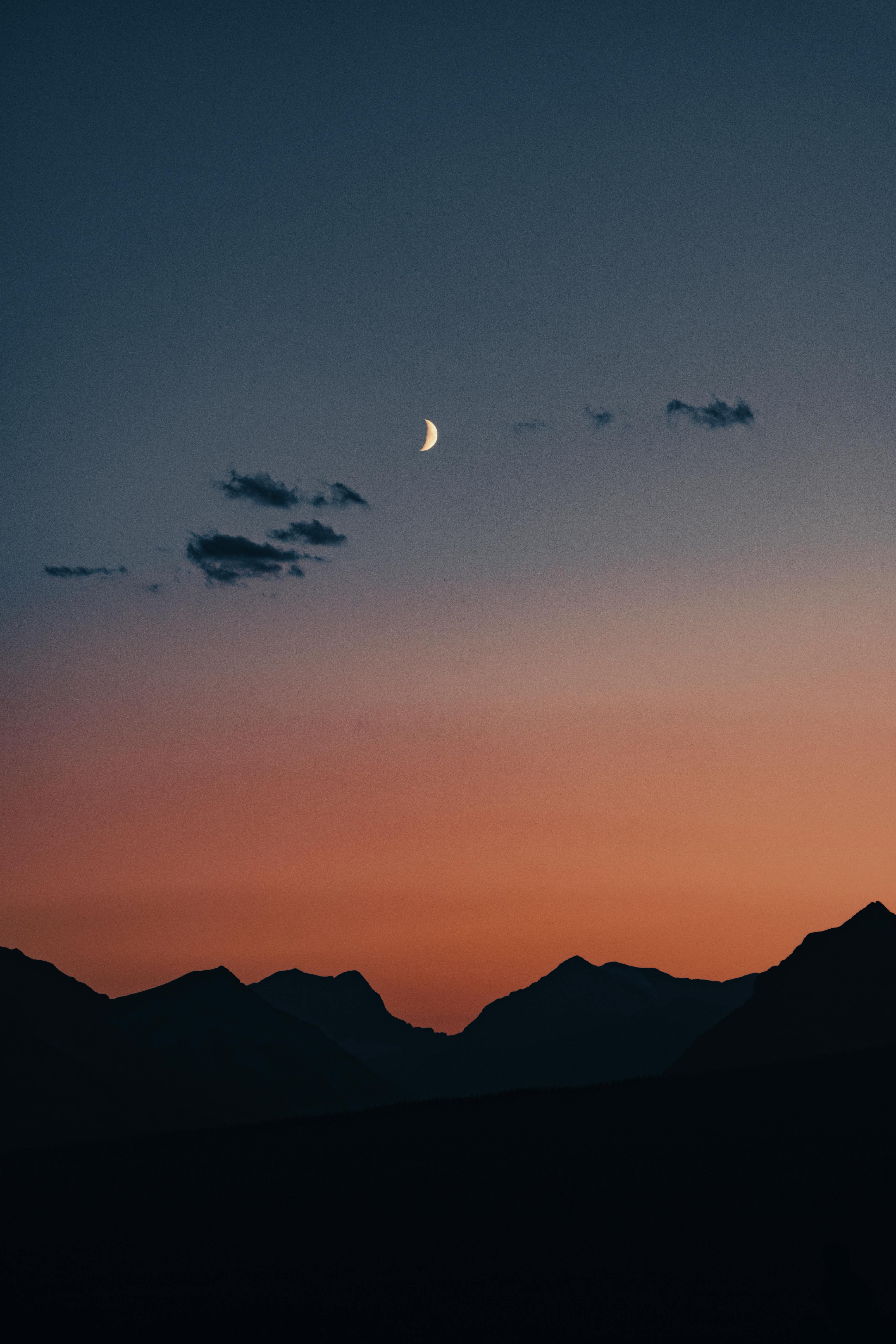 Moon over Hill · Free Stock Photo