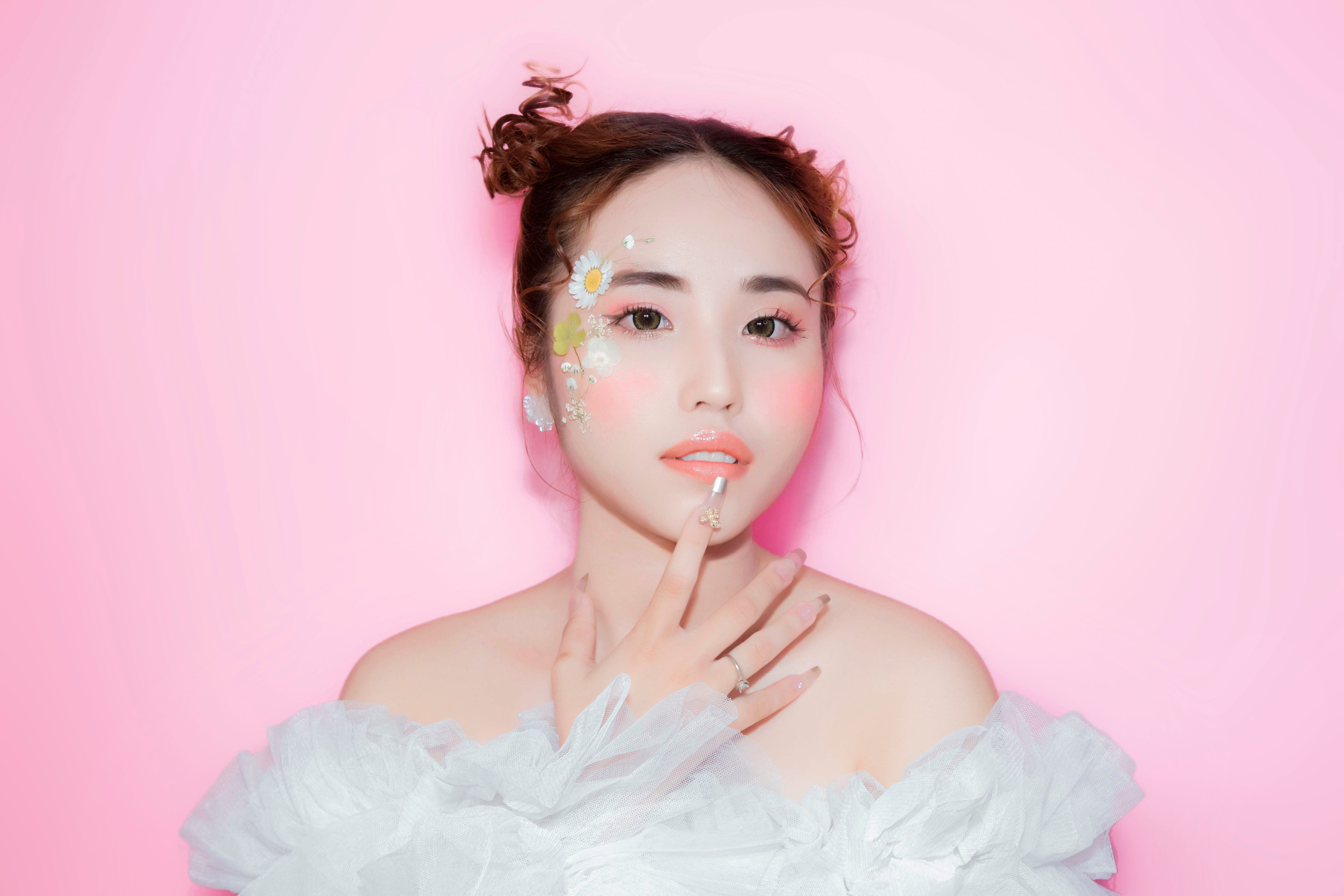 Kem nền hợp da người Việt cho mẹ bỉm sữa: lựa chọn thông minh