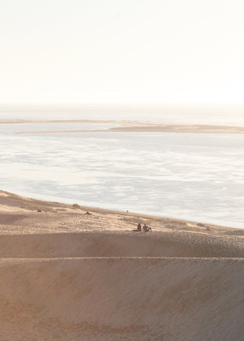 Бесплатное стоковое фото с вертикальный выстрел, дюна, море