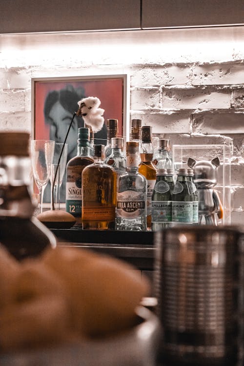 Kostnadsfri bild av alkoholhaltiga drycker, bar, bord