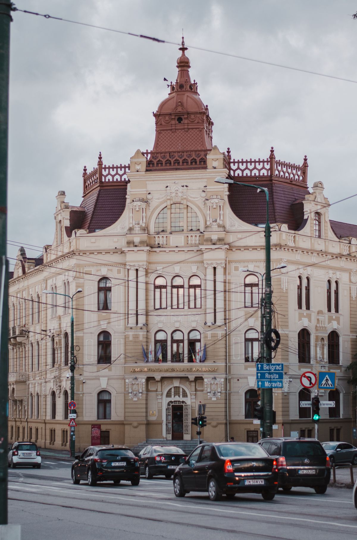 Unde te cazezi în Timișoara - Palatul Apelor din cartierul Iosefin
