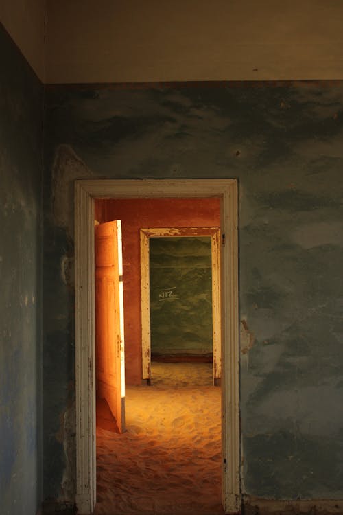Darmowe zdjęcie z galerii z otwarty, piasek, pionowy strzał