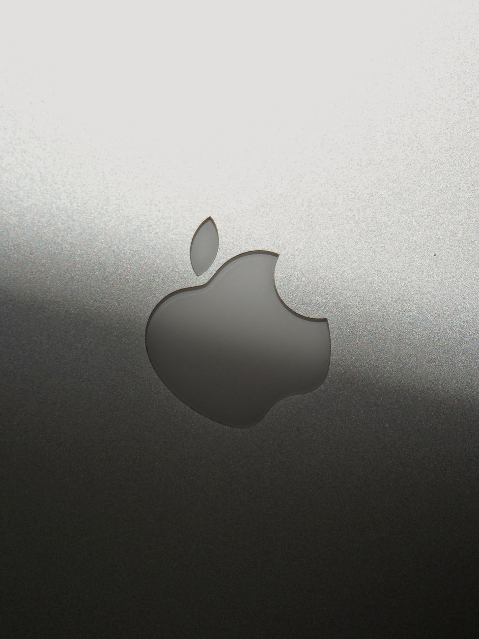 Apple ја тужи OpenAI за наводна кражба на деловни тајни
