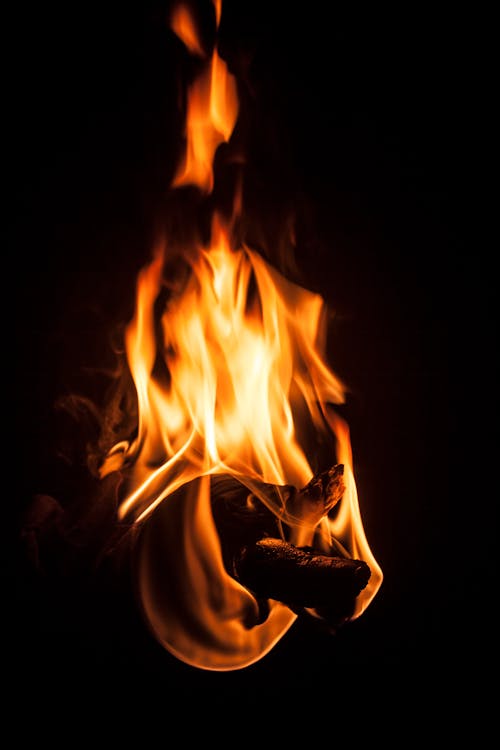 Foto profissional grátis de fogo, fora, noite