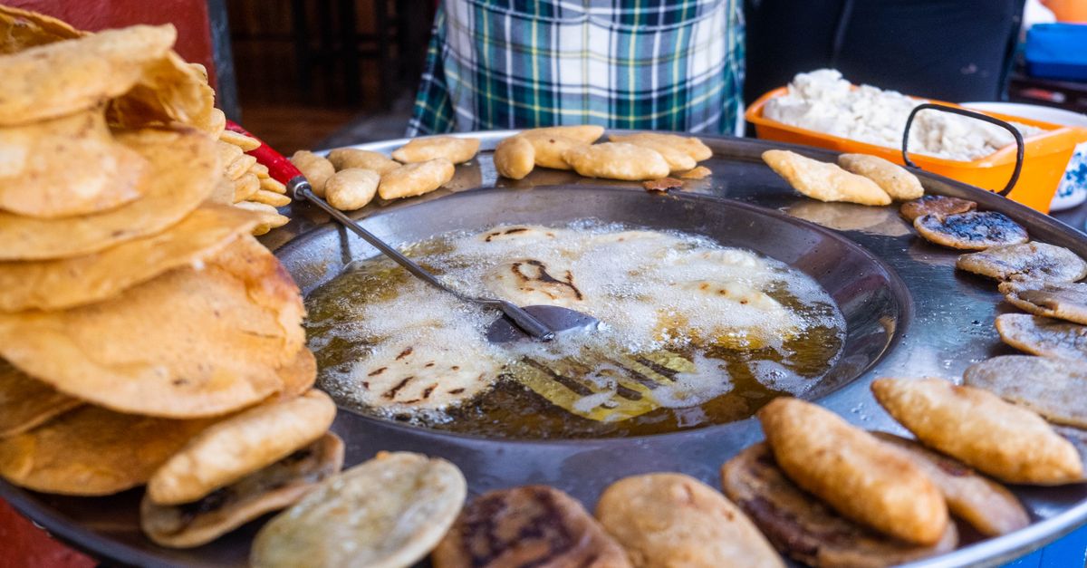 Pan de Cazón: Campeche's Layered Fish-and-Tortilla Lunch by the Gulf