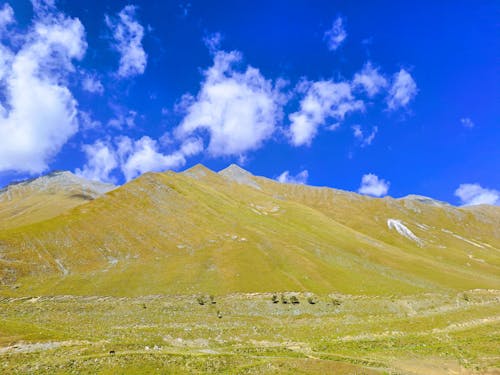 Immagine gratuita di cielo azzurro, fotografia della natura, montagna