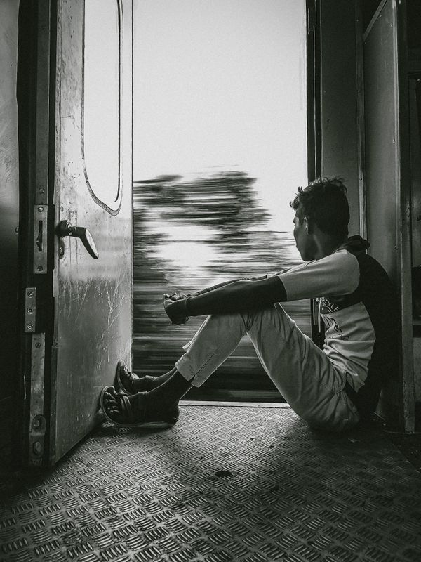 Why Do Sri Lankan Trains Leave the Doors Open?