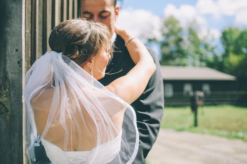 Free Bride and Groom Hugging Stock Photo