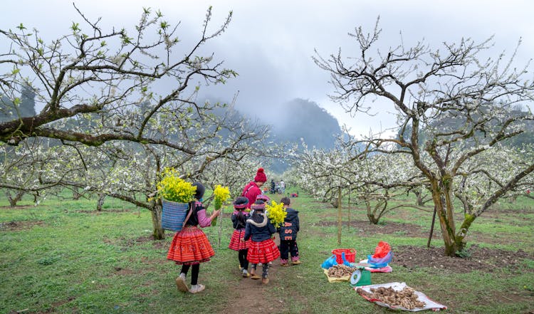 Kids Selling Flowers