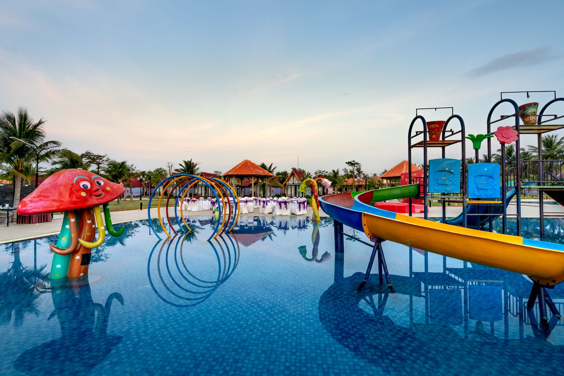 Daya Tarik Utama: Hot Spring Waterpark dan Skywalk - ciwidey valley resort Daya Tarik Utama: Hot Spring Waterpark dan Skywalk - ciwidey valley resort
