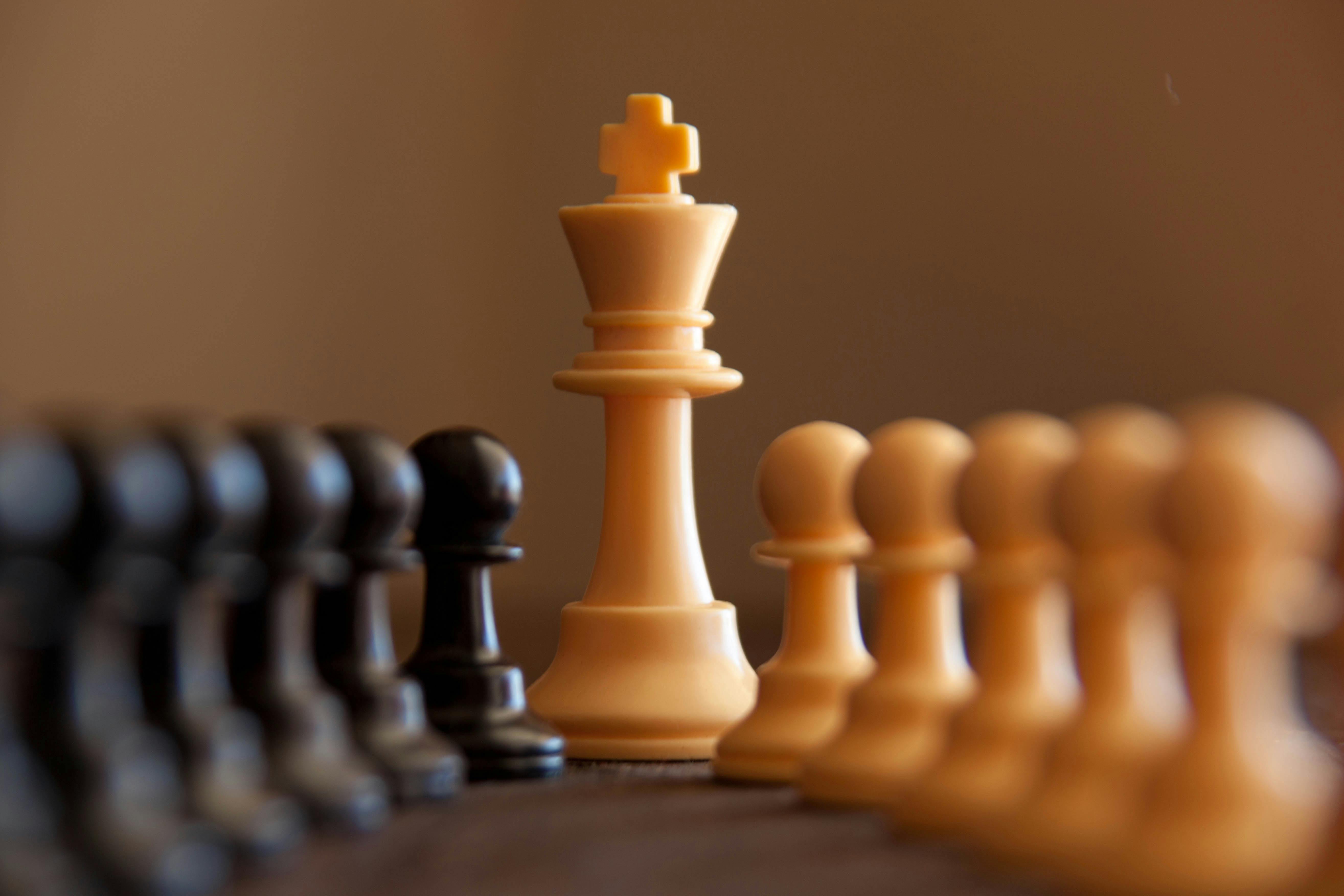 666 Chess Pieces Lined Up Stock Photos, High-Res Pictures, and Images -  Getty Images