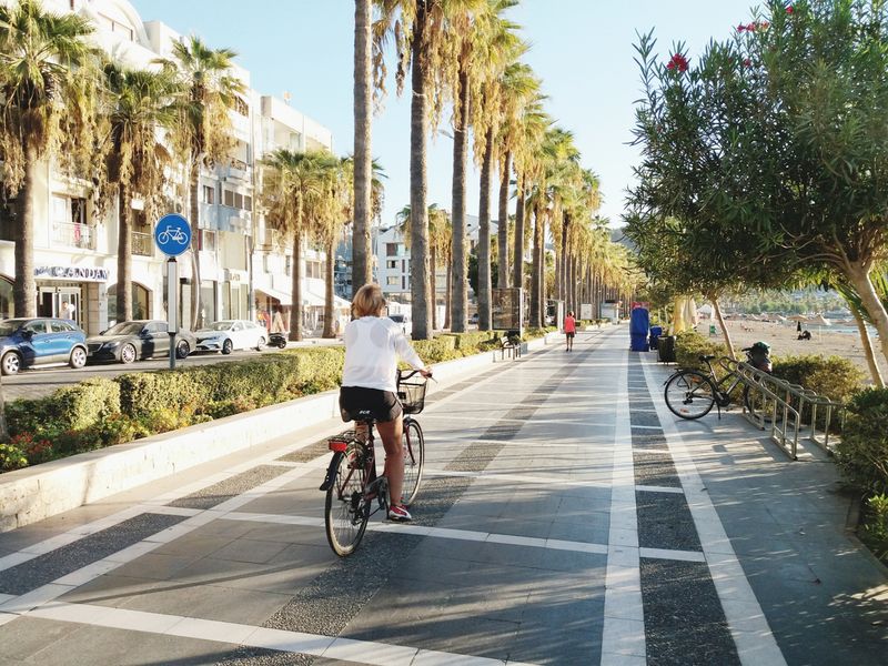 Cycling the Island