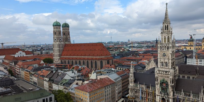La Marienplatz y el Nuevo Ayuntamiento de Múnich desde el aire