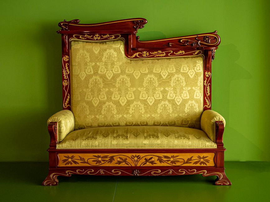 luxury sofa upholstery dubai