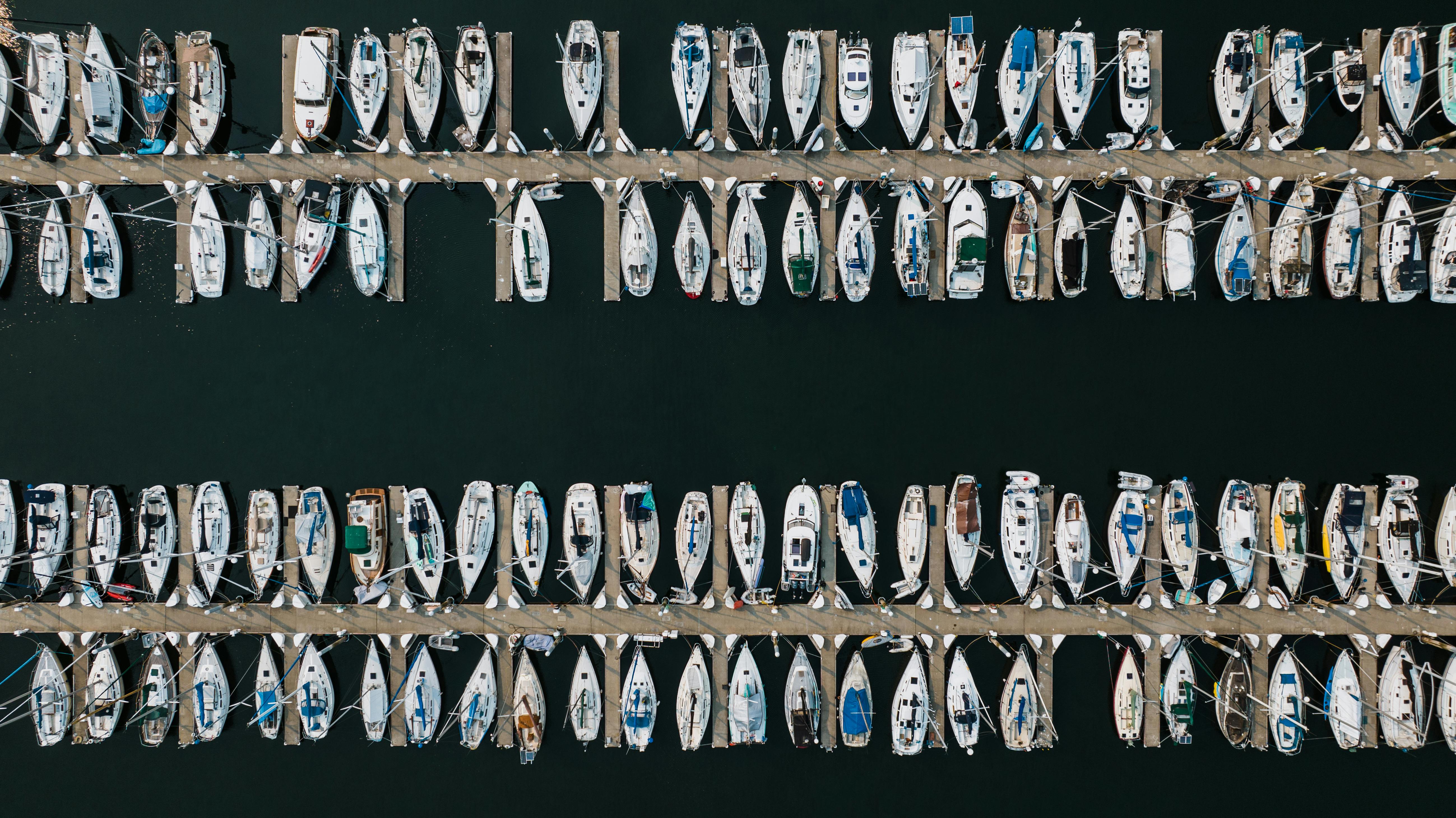 Fleet Sales Decline 13% in March — Photo by K on Pexels