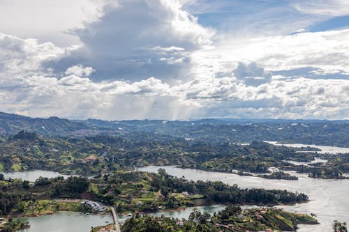 Fotos de stock gratuitas de cerros, foto con dron, lagos