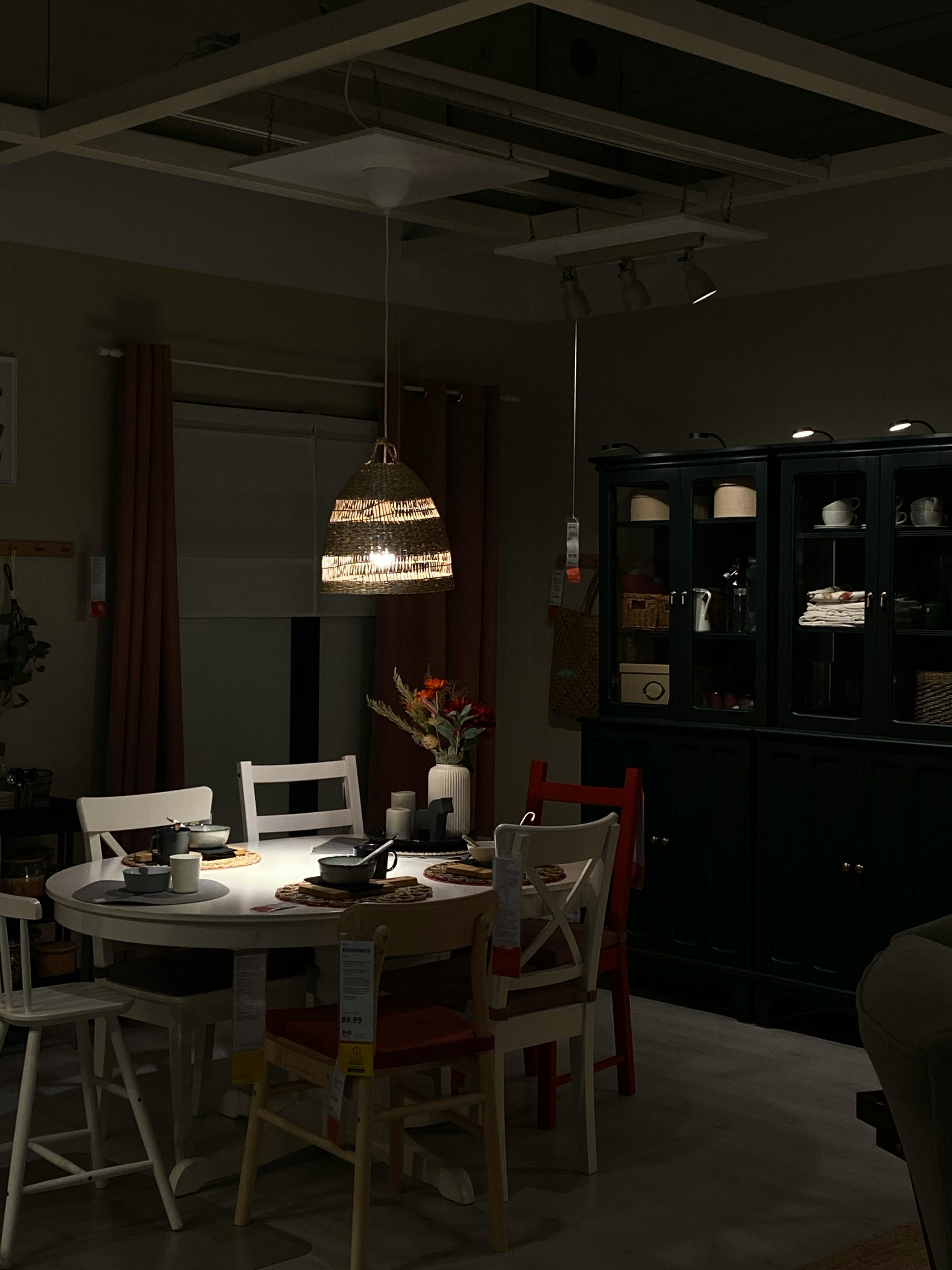 White Wooden Dining Table With Chairs · Free Stock Photo