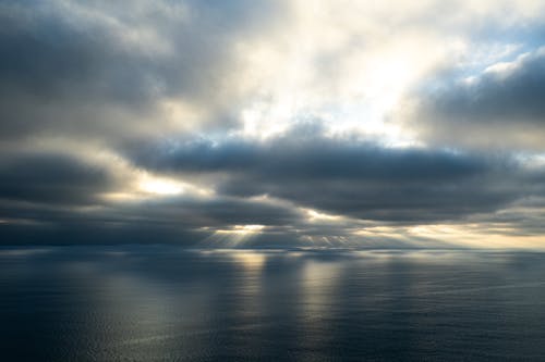 Fotobanka s bezplatnými fotkami na tému búrka, dramatická obloha, horizont