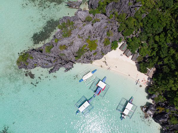 Return flights to the Philippines from London starting from £352