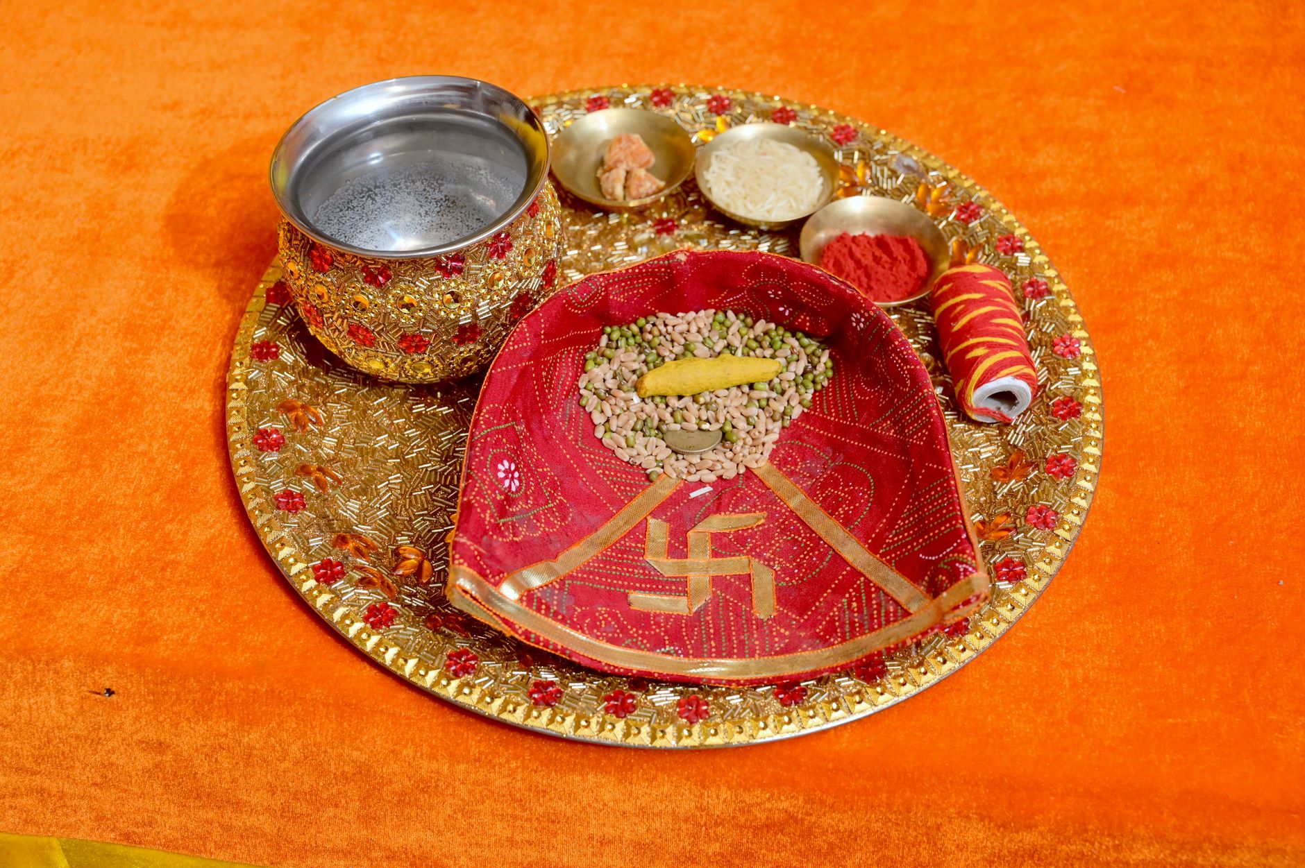 Malleswaram maker Hari Vishwas on thaale hoovu kumkum for Navaratri