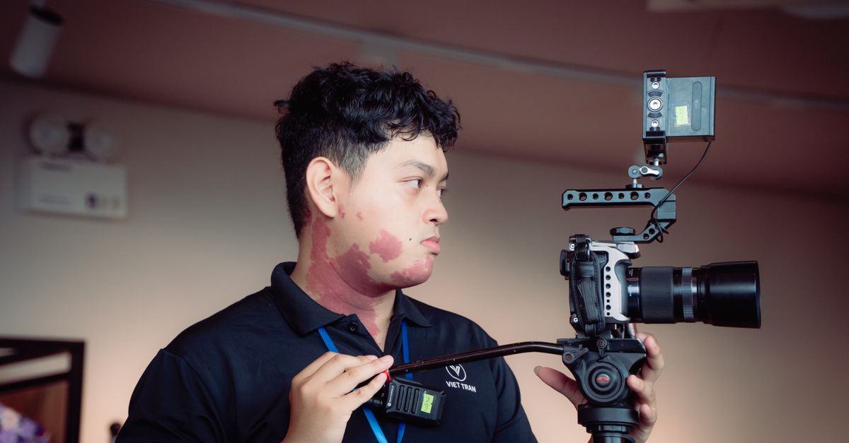Operational Camera Man Operating Camera · Free Stock Photo