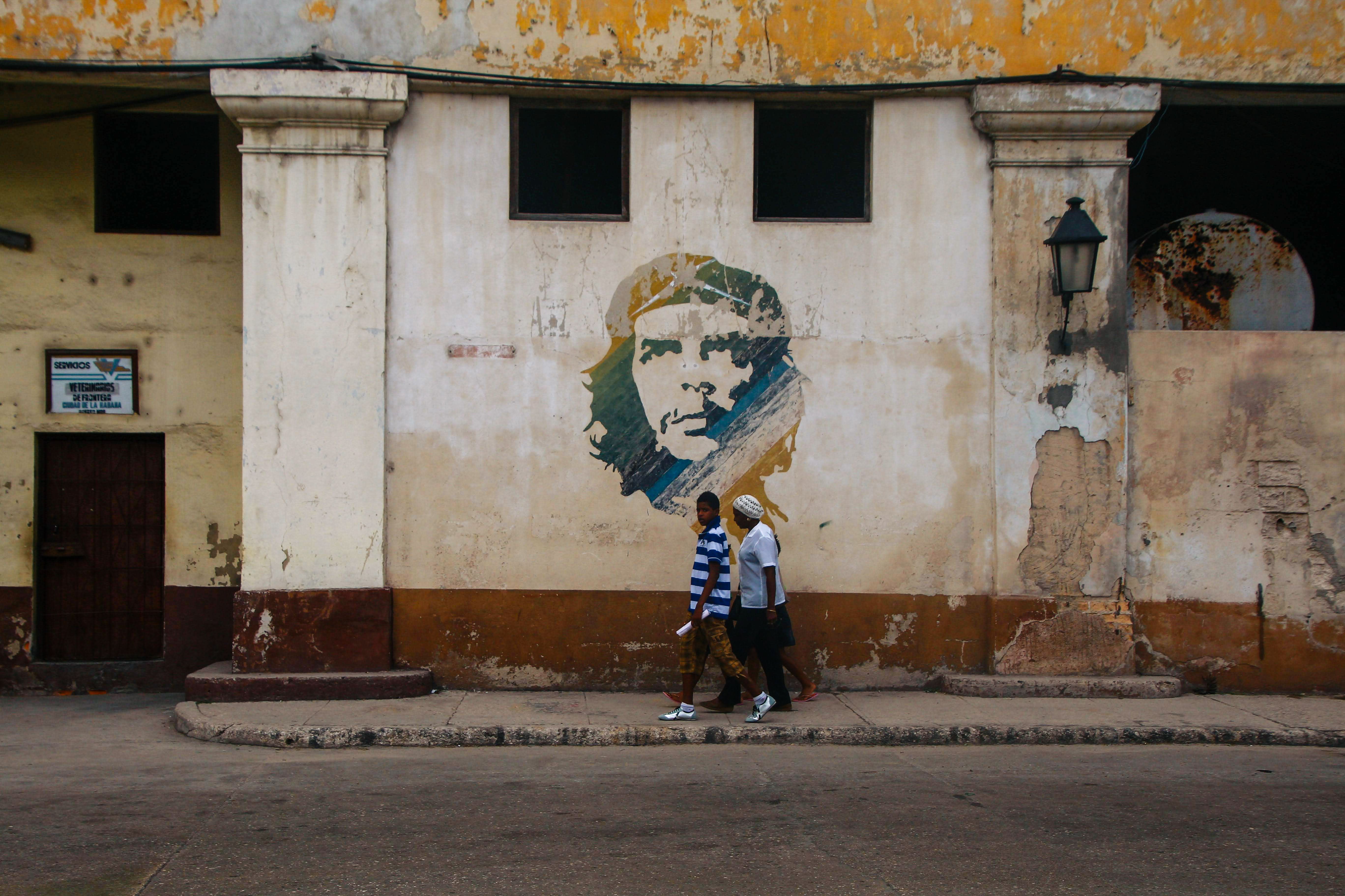 The Walls (Las Murallas)