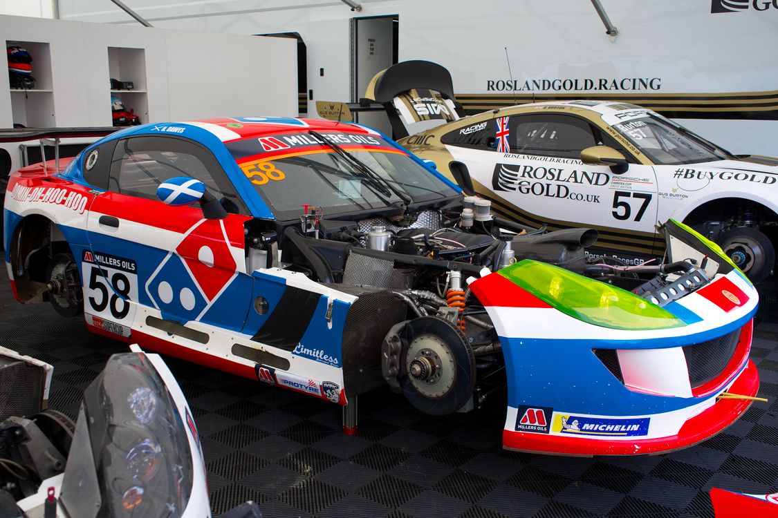 58 Racing Car Racing Cars in the Garage · Free Stock Photo