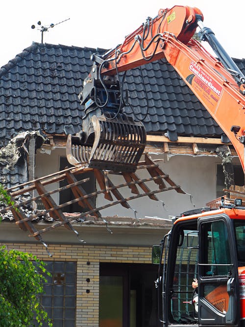 Free stock photo of demolition, excavator, old house